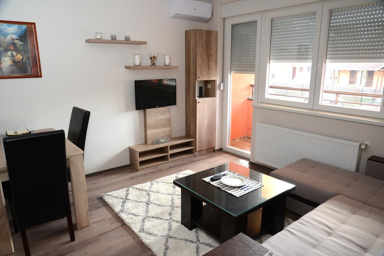 "Sonja Apartman" Jagodina Exterior foto